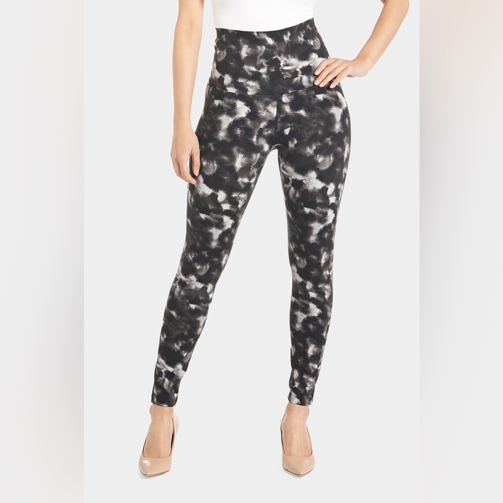 Coco + Carmen OMG PRINTED WIDE WAISTBAND LEGGINGS